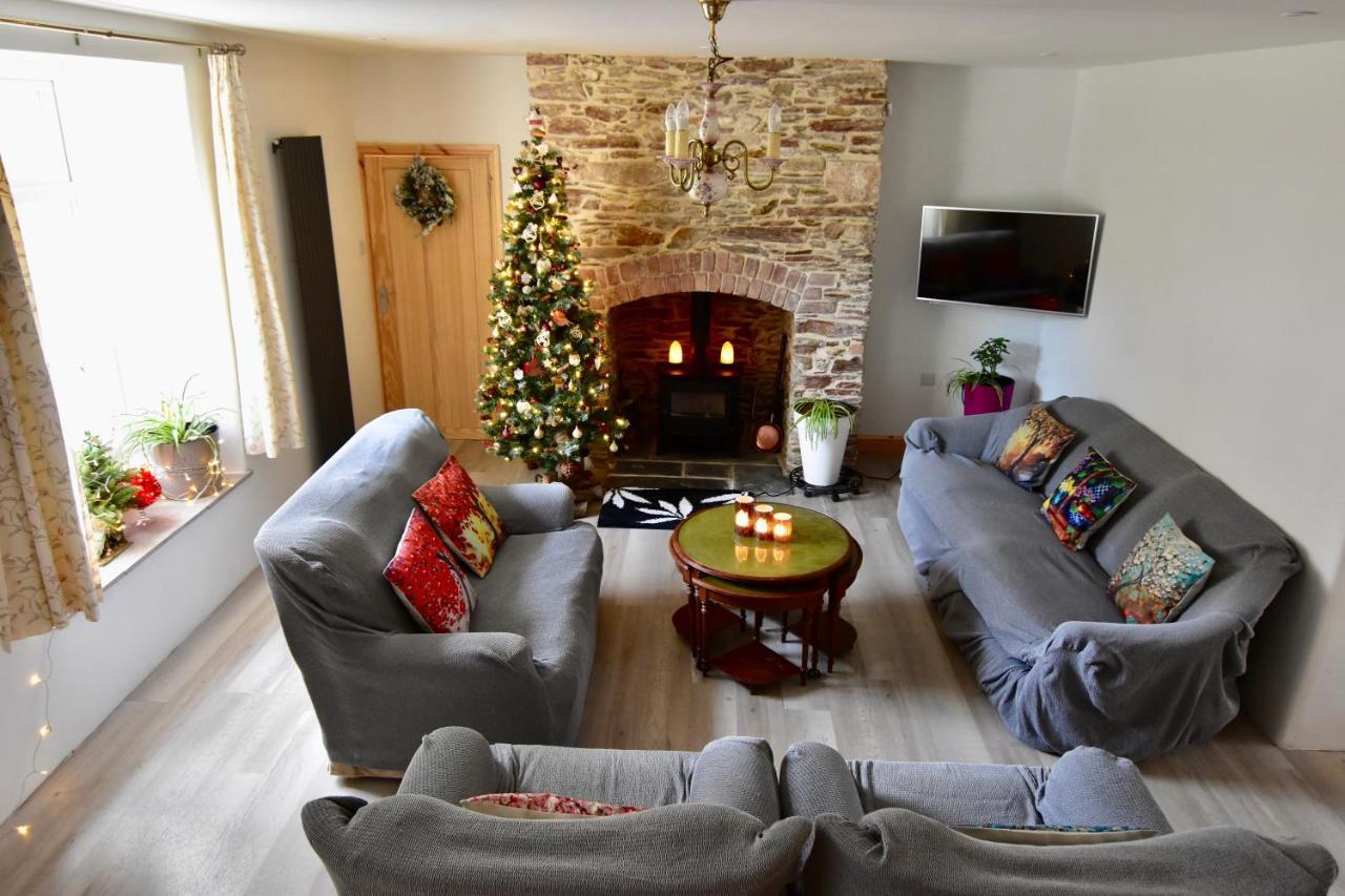 Spacious Cottage In The Village Of Wembury Extérieur photo